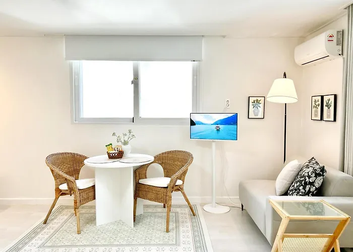 Lotus House - Foreign Tourists Only 4* Seul